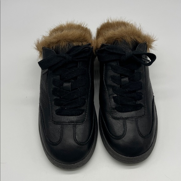 Steve Madden - NWOT Talon Black Leather Brown Faux Fur Trim Mule Sneaker SZ 6.5 - Picture 2 of 15